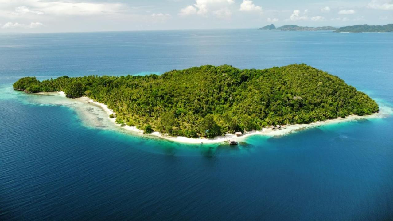 Meos Ambower Homestay Raja Ampat Fam Esterno foto