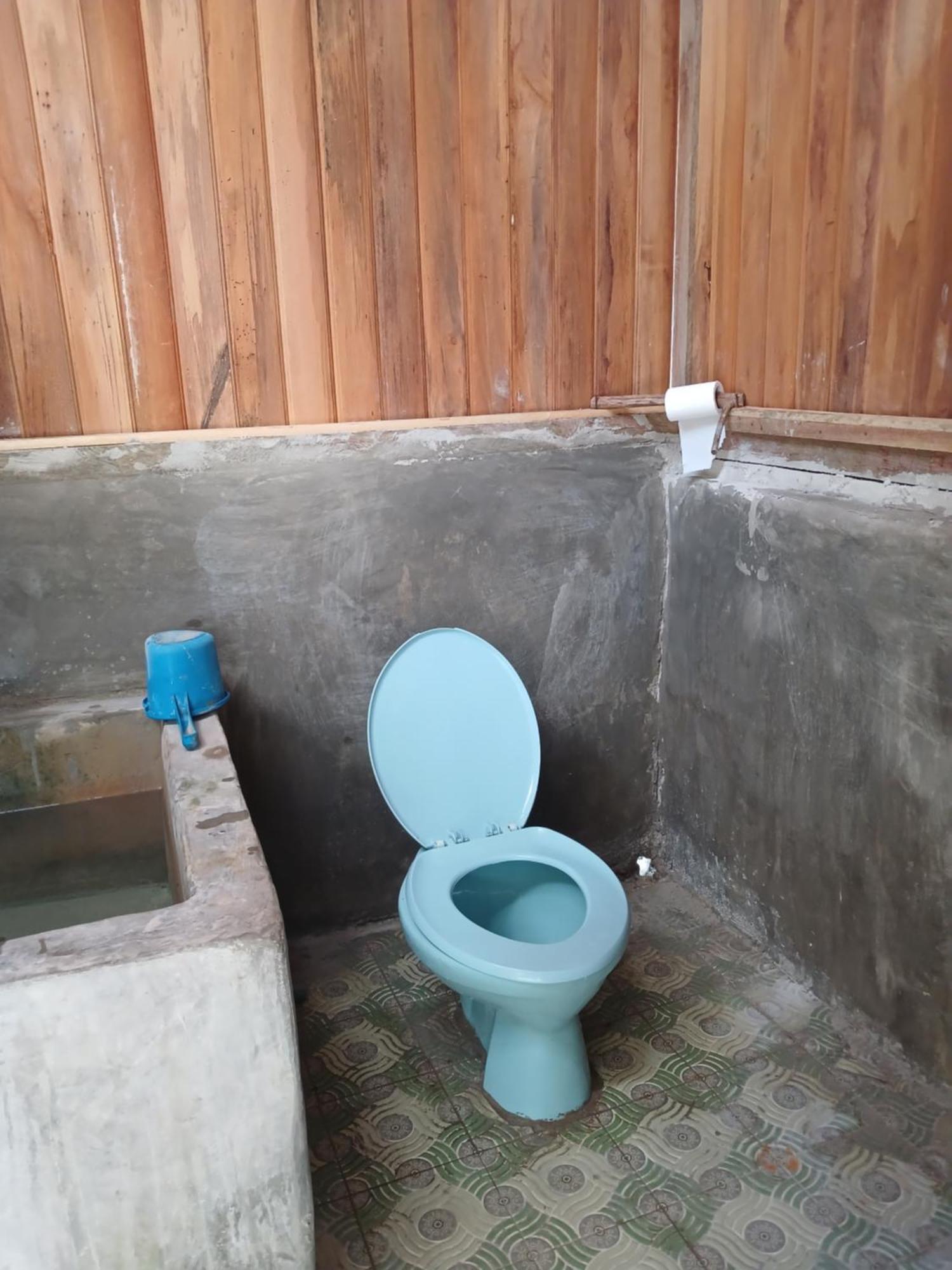 Meos Ambower Homestay Raja Ampat Fam Esterno foto
